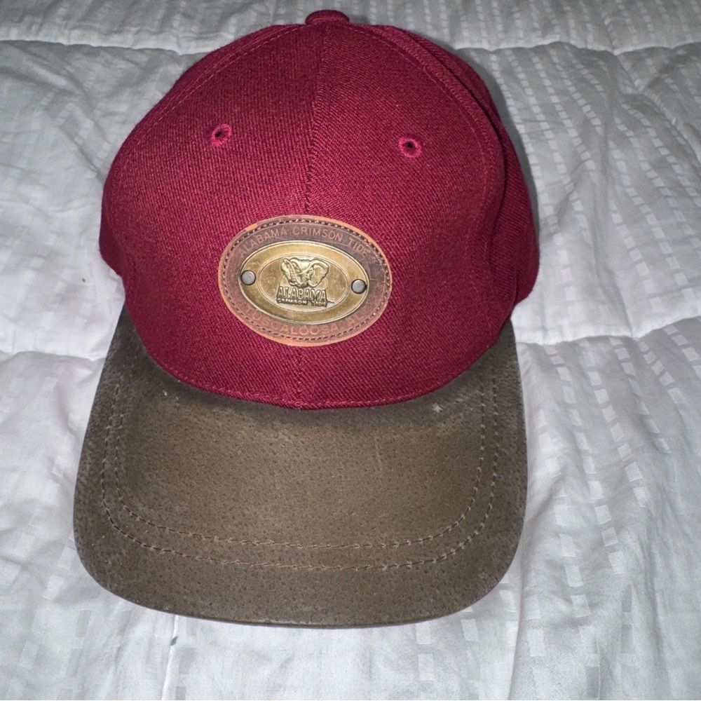 Vintage Alabama Crimson Tide Brass Emblem Hat – Red & Khaki Suede Bill Adj Cap - Picture 2 of 6
